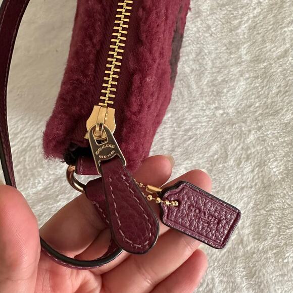 Coach Shearling Fur Shoulder Bag Burgundy Wine Leather Mini Y2K Cozy Chic - Picture 7 of 15